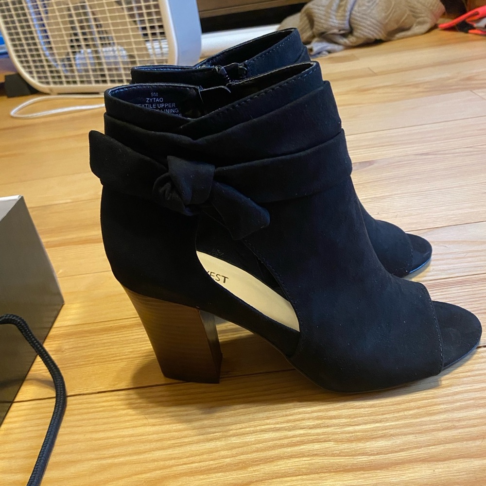 Women’s Nine West open toed booties
